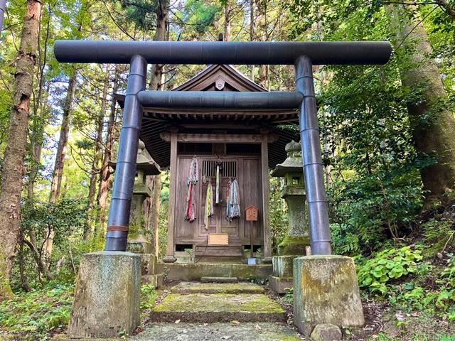 新潟県加茂市加茂229 山神社(青海神社境内社)の写真1