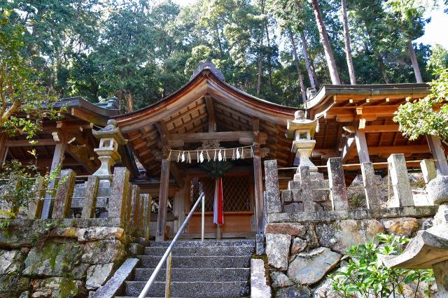 京都府綴喜郡宇治田原町大字岩山小字上田13 雙栗天神社の写真1
