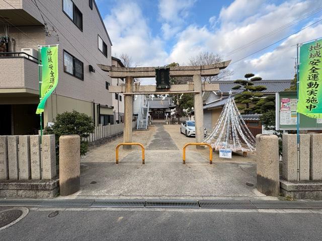 大阪府寝屋川市堀溝2-12-20 鶯関神社の写真2