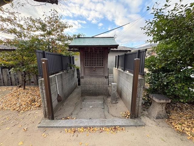 大阪府寝屋川市堀溝2-12-20 鶯関神社の写真6