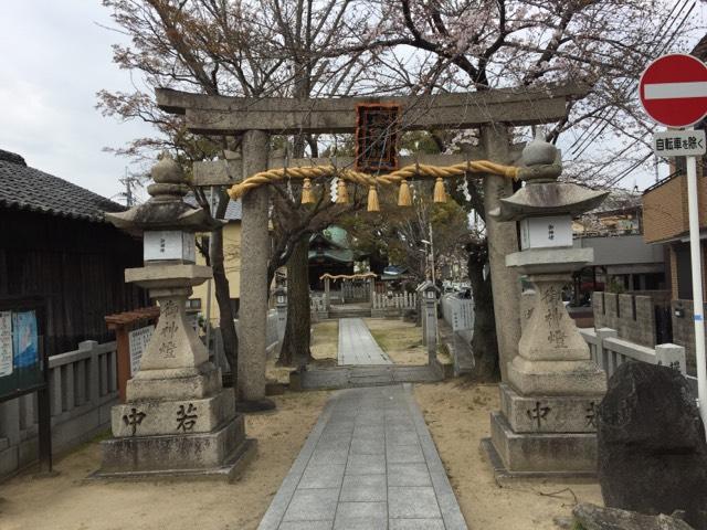 堤根神社の写真1