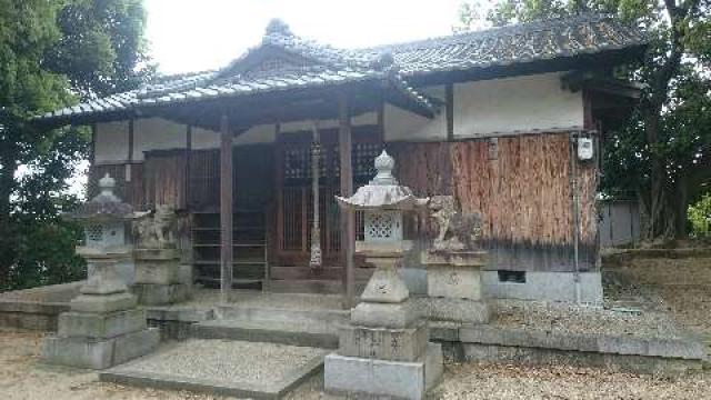 小路八幡宮神社の写真1