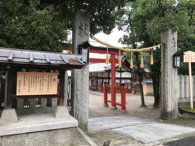 率川神社（大神神社摂社）の写真1