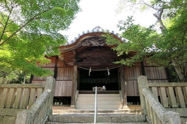 湯次神社の写真1
