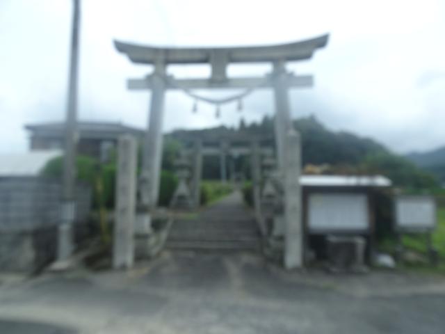 山口県光市大字束荷第二七〇番地 束荷神社の写真1