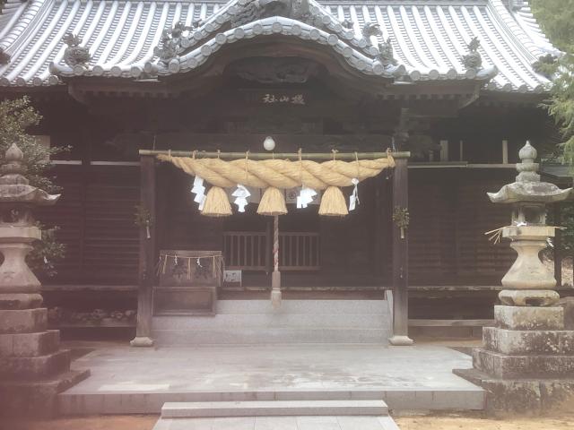 香川県坂出市府中町4760番地 城山神社の写真1