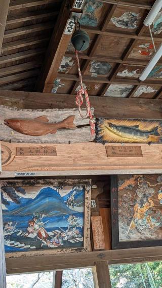 鮭神社の参拝記録(こまいぬおさん)