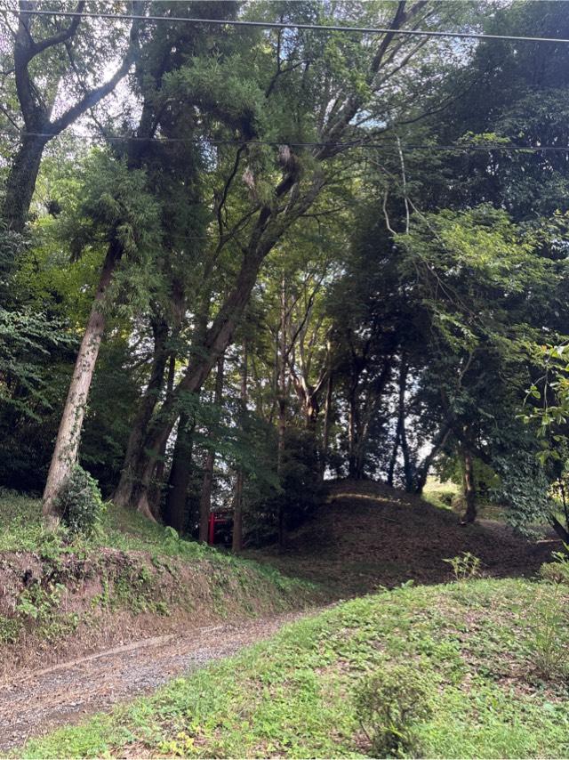 皇産靈神社の写真1