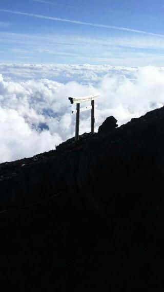 富士山頂上浅間大社奥宮の参拝記録(ひろきさん)