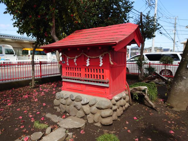 神奈川県相模原市中央区淵野辺本町１丁目８-18 椿稲荷神社の写真3