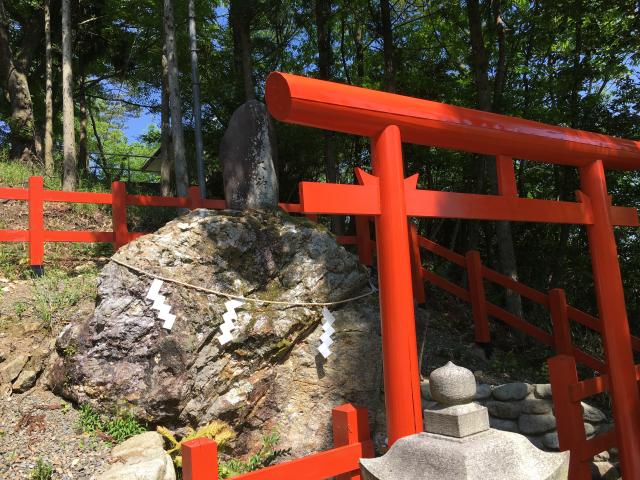 京都府亀岡市下矢田町鏡岩16-2 磐栄稲荷宮の写真1