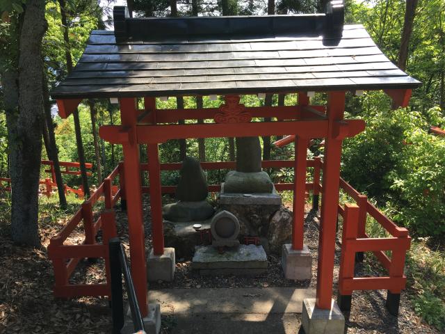 京都府亀岡市下矢田町鏡岩16-2 磐栄稲荷宮の写真2