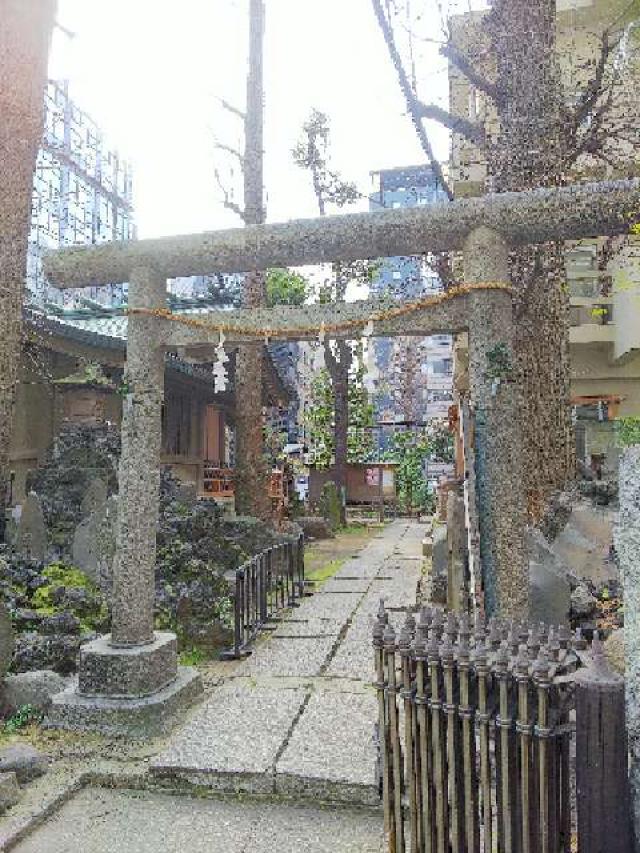 東京都新宿区歌舞伎町2-17-5 浅間神社（稲荷鬼王神社）の写真1