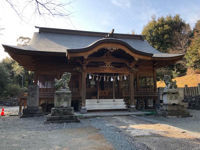 八旗八幡神社の写真1