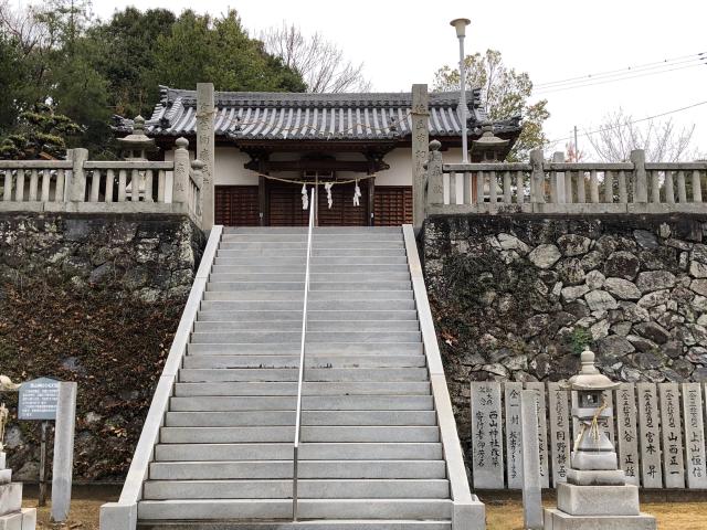 香川県坂出市府中町4837 西山神社の写真1