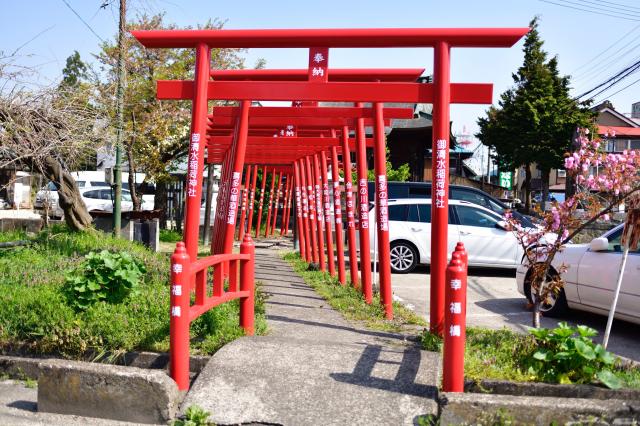 福島県喜多方市御清水 御清水稲荷神社の写真1