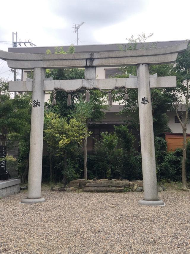 滋賀県草津市平井５丁目１ 熊野神社御旅所の写真2