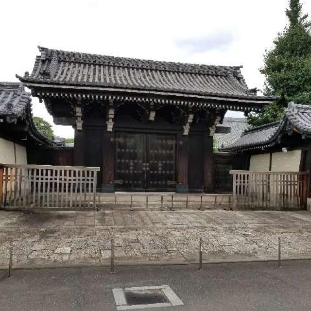 京都府京都市下京区常葉町 東本願寺　玄関門の写真1