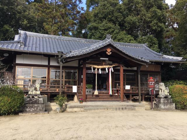奈良県大和郡山市小泉町２３３３ 小泉神社の写真1