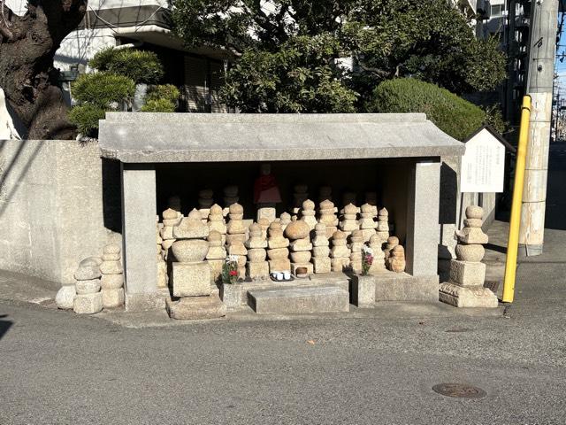 兵庫県神戸市東灘区深江本町3-4-8 踊り松地蔵の写真2