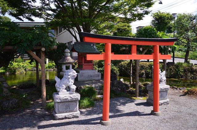 厳島神社（富士山本宮浅間大社末社）の写真1