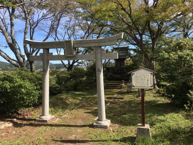 島根県安来市広瀬町富田 尼子神社の写真1
