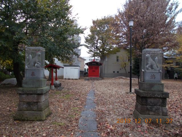 東京都練馬区平和台4-2-16 西本村稲荷神社の写真3