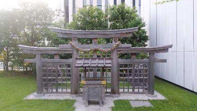東京都中央区銀座6-9-5 （ギンザコマツ西館屋上庭園内） 三輪神社の写真1