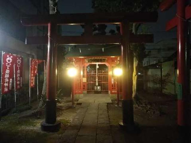 埼玉県蕨市塚越5-28 丁張稲荷神社の写真1