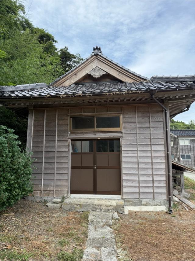 石動神社の写真1