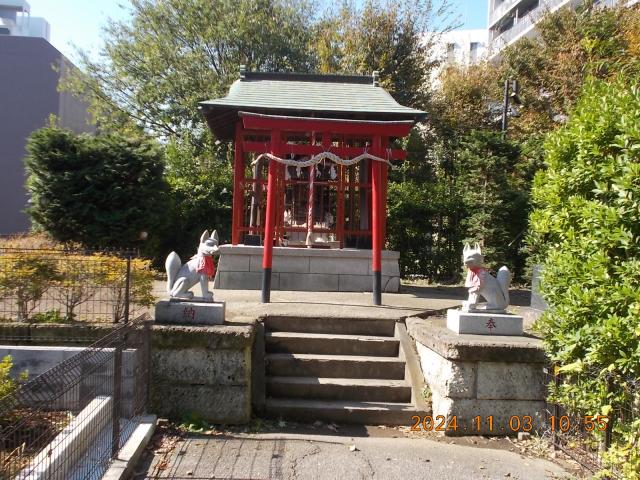 埼玉県草加市松原２丁目１ 三町稲荷神社の写真2
