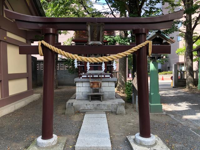 出世稲荷社（三吉神社境内社）の写真1