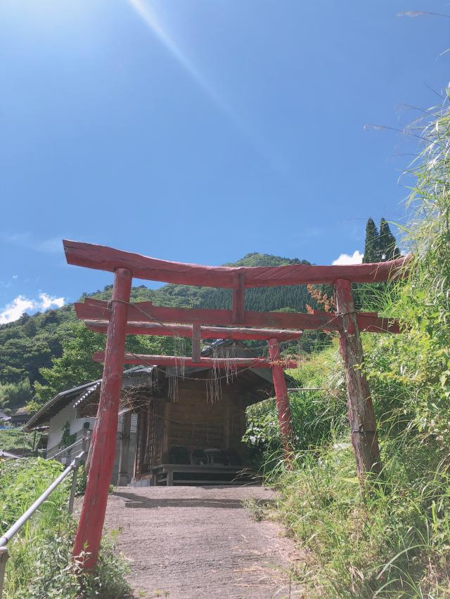 宮崎県西臼杵郡五ヶ瀬町大字鞍岡４３５９−３ 兒原稲荷大明神の写真1