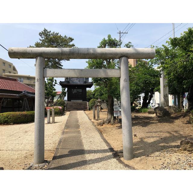 愛知県豊田市竜神町飛越 稲荷神社の写真1