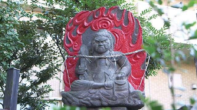 東京都荒川区荒川3-22-10 袈裟塚耳無不動尊（三河島三峯神社 境内）の写真3