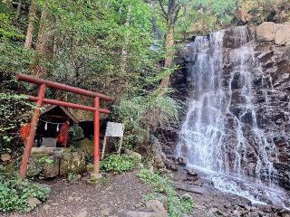 母の白滝神社（河口浅間神社末社）の参拝記録(まーさんさん)