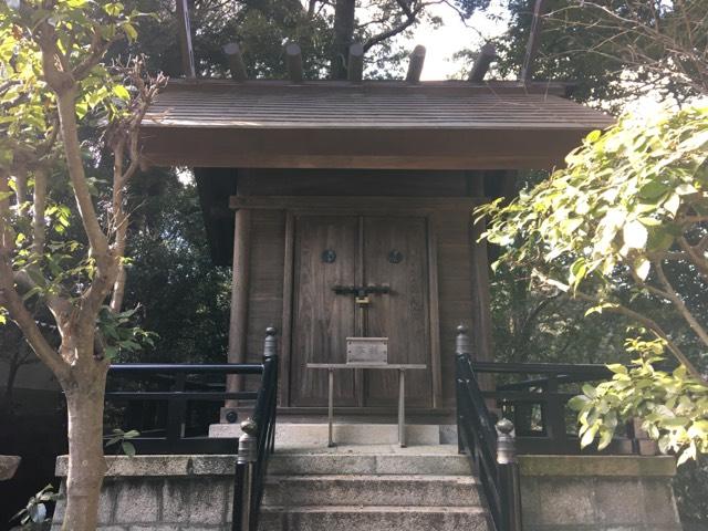 奈良県生駒市壱分町1527-1 英霊殿（往馬坐伊古麻都比古神社）の写真1
