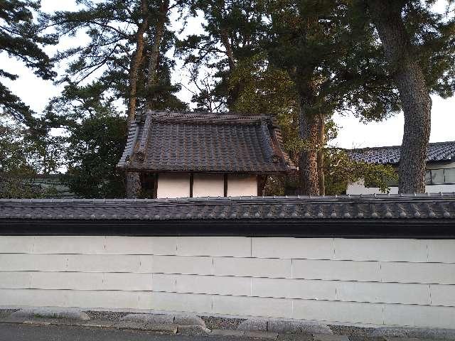 三重県桑名市桑名 稲荷社（六華苑）の写真1