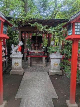 稲荷神社（新田神社）の参拝記録(はくすみさん)