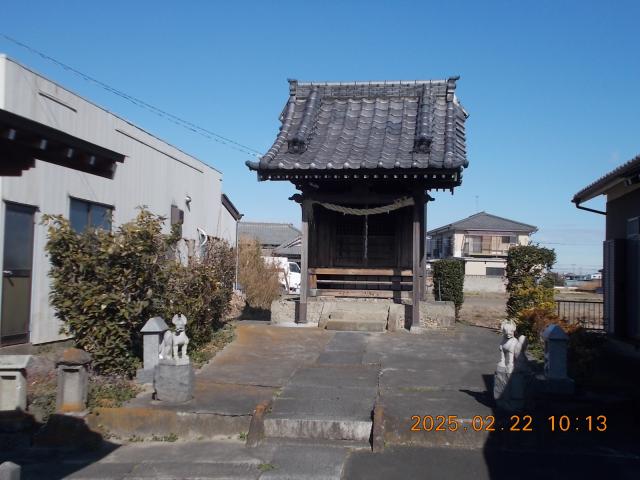 埼玉県吉川市富新田１−１ 稲荷神社(富新田)の写真2