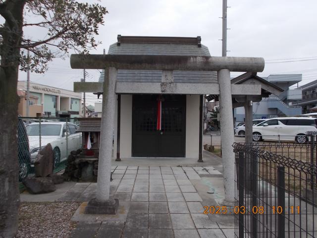 埼玉県三郷市早稲田３丁目28-16 堤稲荷神社の写真2