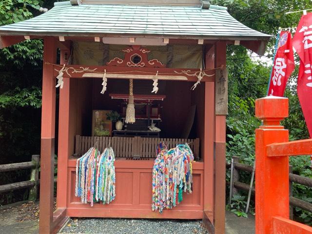 赤尾弁財尊天社（赤尾渋垂郡辺神社境内）の写真1