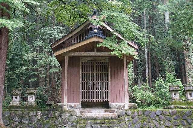 埼玉県秩父市下吉田1062北東100ｍ 諏訪神社の写真1