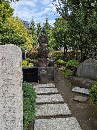 浅草寺 平和地蔵尊の参拝記録(はくすみさん)