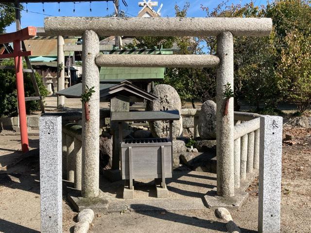 三重県四日市市富田２丁目１６ 城山龍神社（鳥出神社境内）の写真1