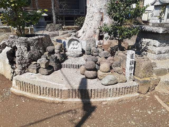 岡田の道祖神(No19)  三島神社境内の参拝記録(三毛猫さん)