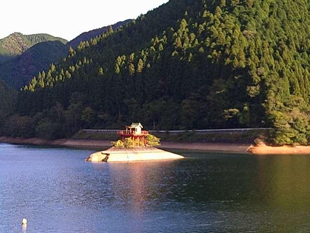 兵庫県朝来市生野町白口銀山湖 淤加美神社の写真1