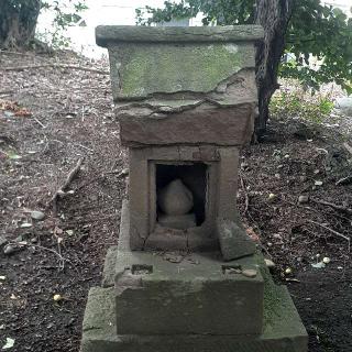 秋葉社（石祠）　金田神社境内の参拝記録(三毛猫さん)
