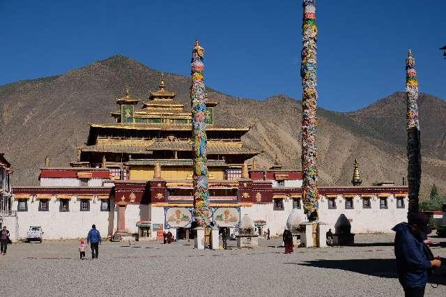 Samye Monastery, Zha Nang Xian, Shan Nan Shi, 中華人民共和国 850800付近 サムイェー寺(桑耶寺)の写真1