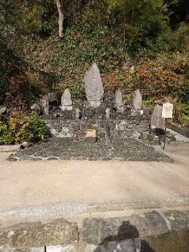 神奈川県鎌倉市坂ノ下4-9 地神社（御霊神社）の写真1